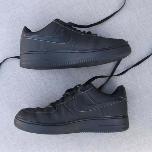 Nike Other - nike air force 1s size mens 10 488298-076 af-1 82